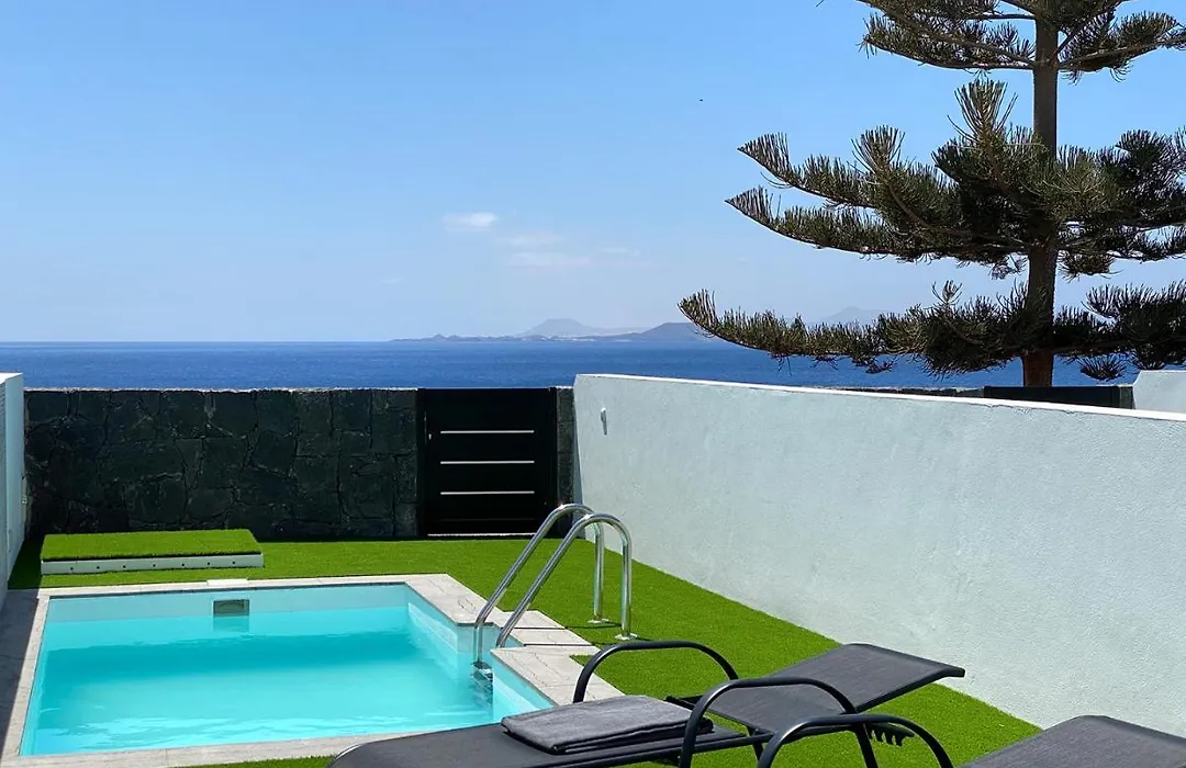 Marina Suites 7 *
