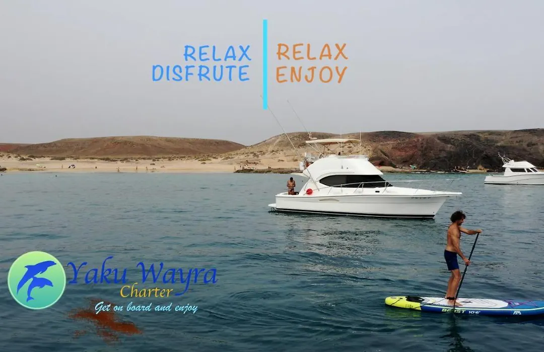 Yaku Wayra Charter 船屋
