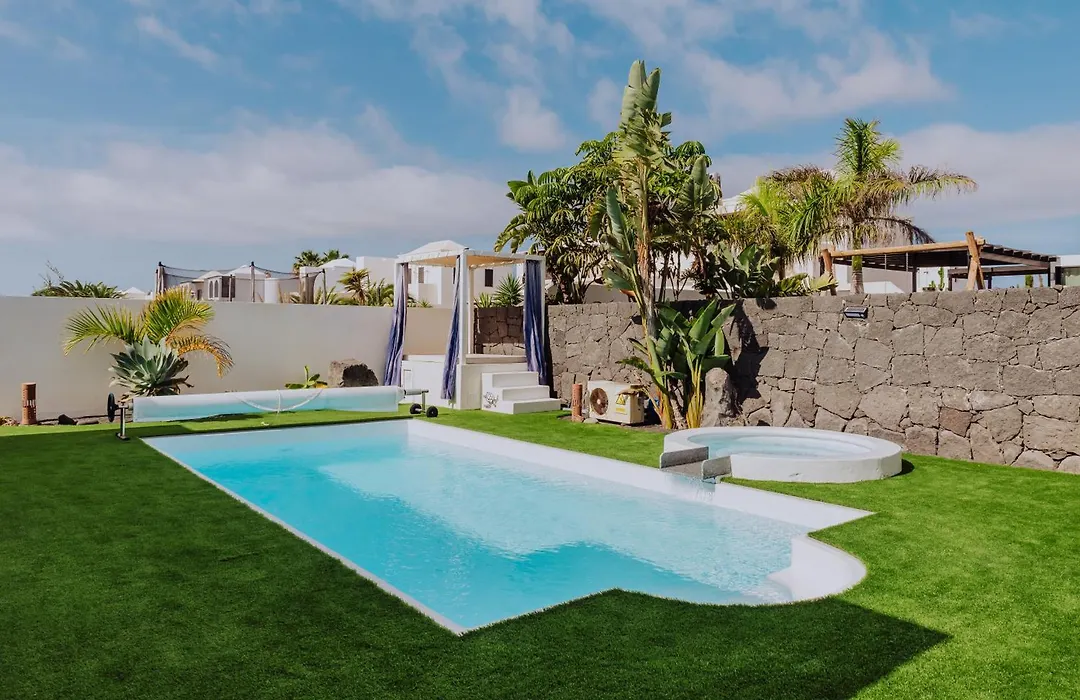 Alba Deluxe & Pool *