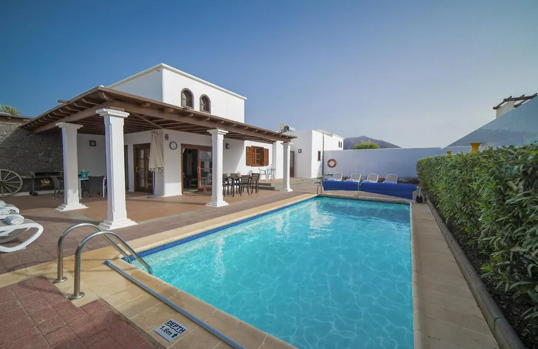 Villa Sophisticated Lanzarote Mervella 4 Bedrooms Spacious Terrace Area Private Pool *